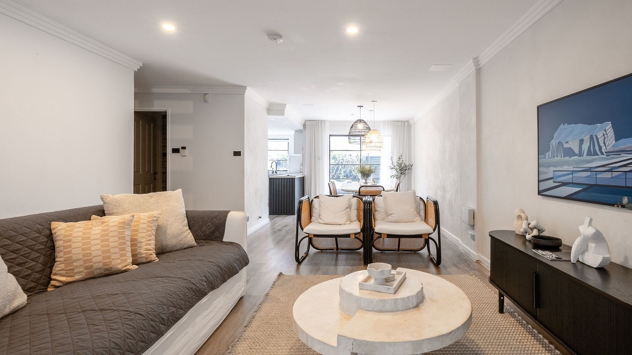 Photo of Livingroom in Alexandria