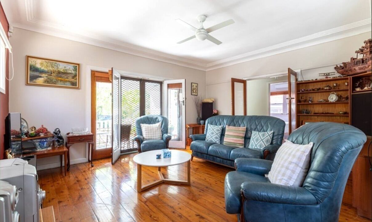 Photo of Livingroom in Roselands