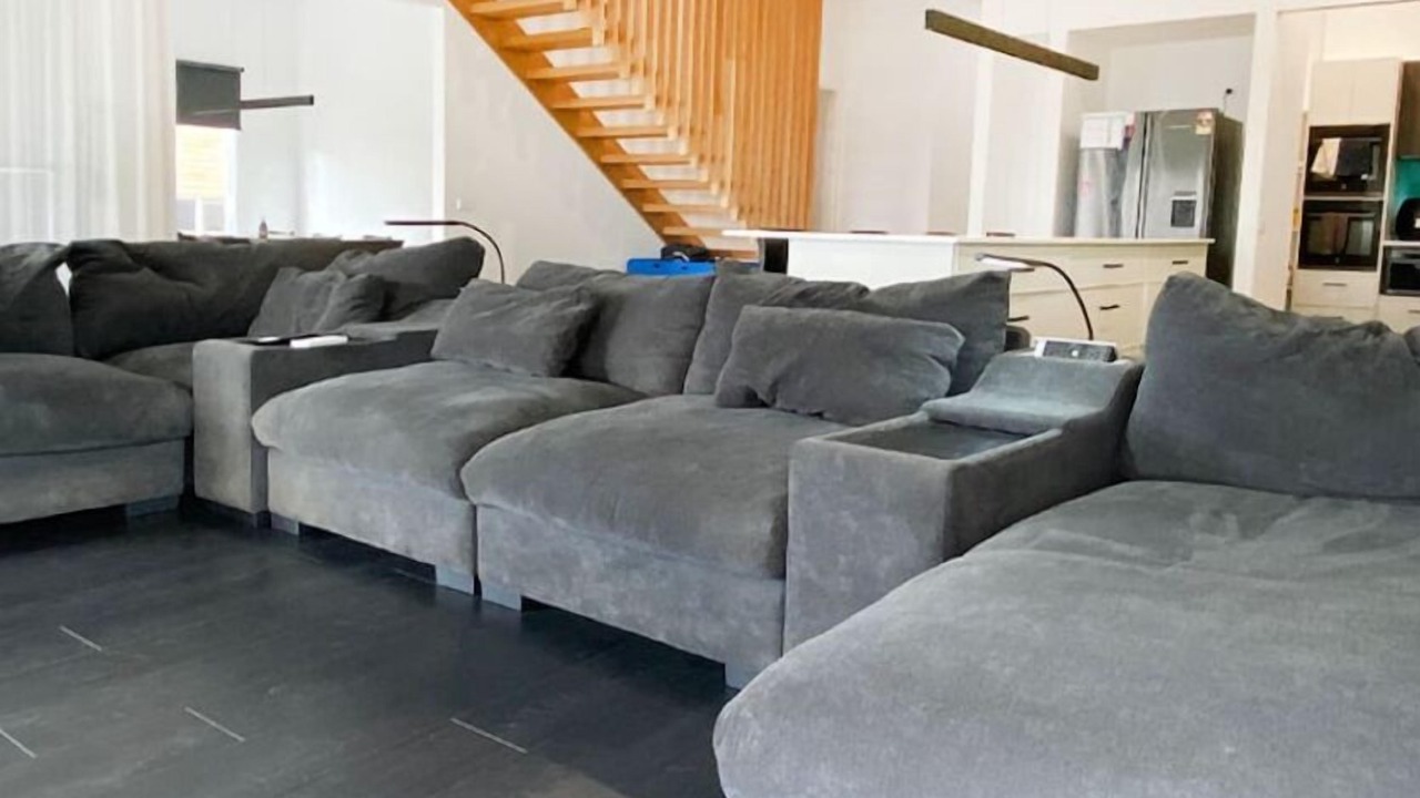 Photo of Livingroom in Rhyll
