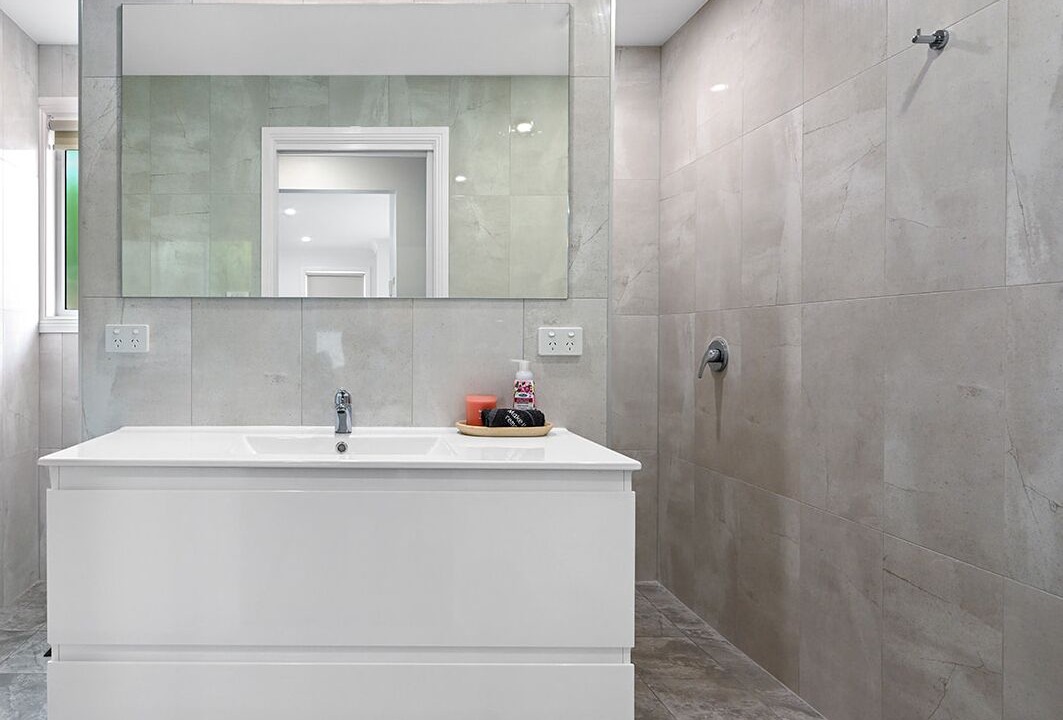 Photo of Bathroom in Orange East