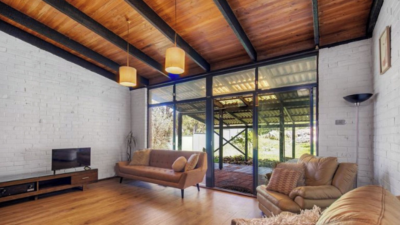 Photo of Livingroom in Helena Valley