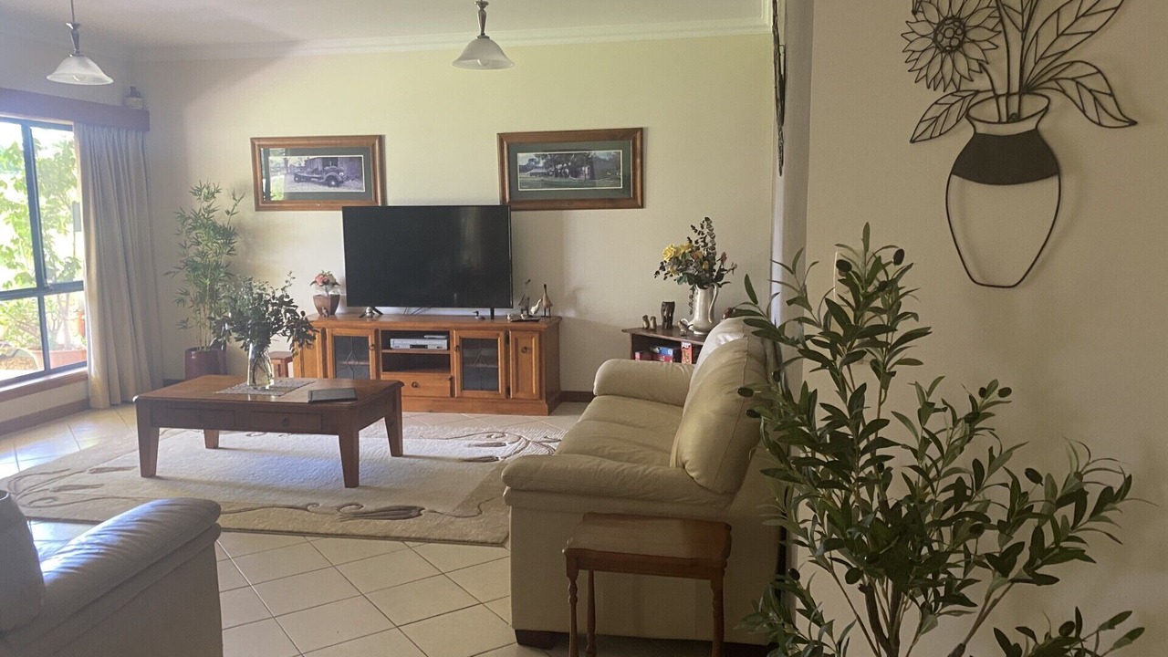 Photo of Livingroom in Renmark