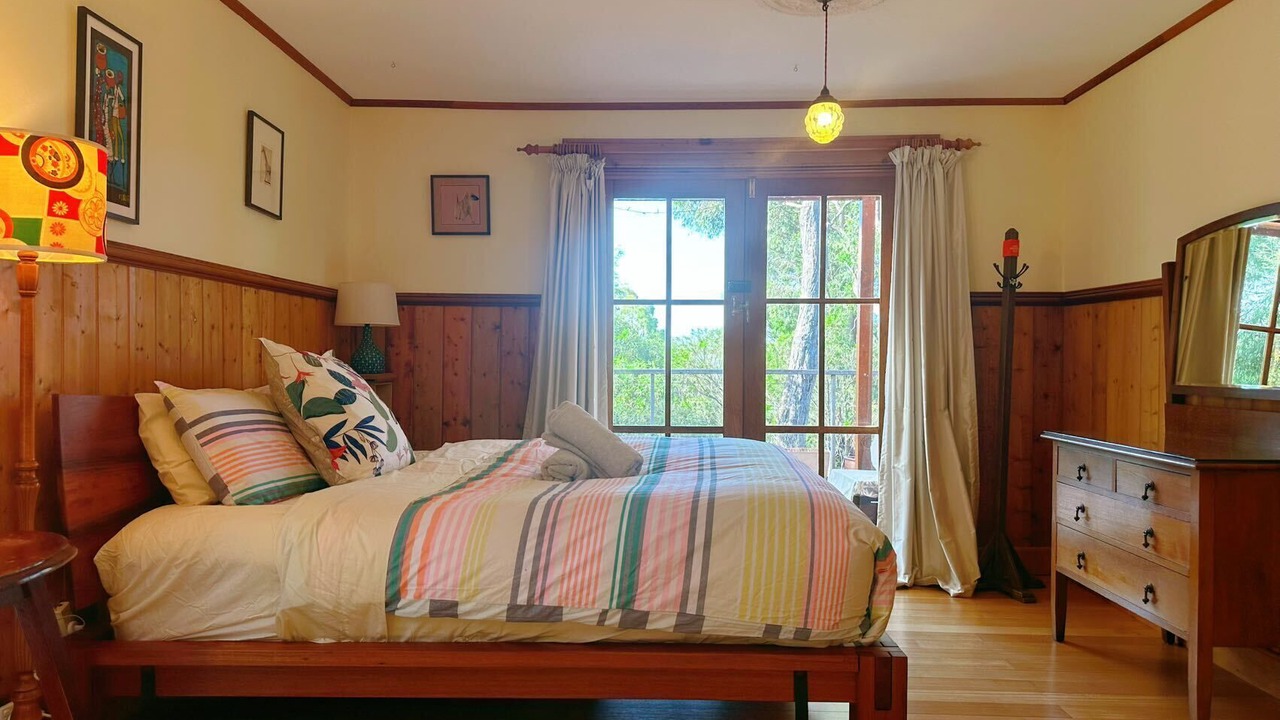 Photo of Bedroom in Lower Snug