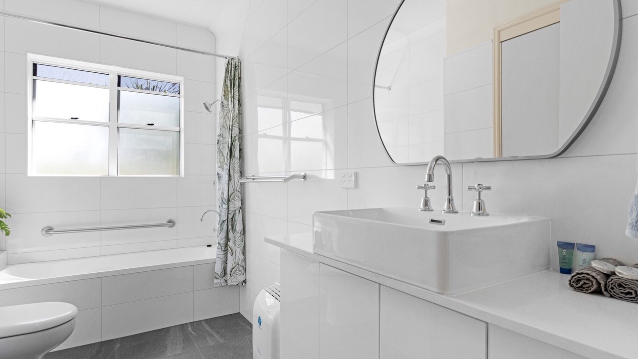 Photo of Bathroom in Torquay