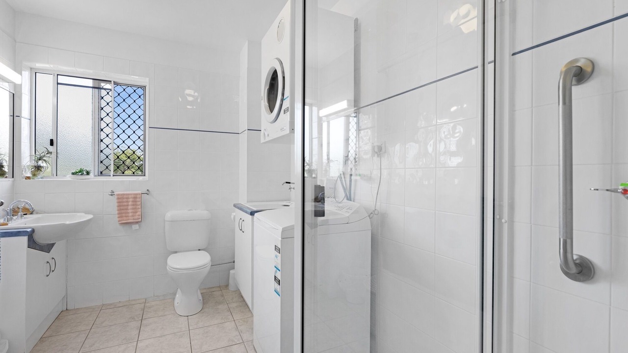 Photo of Bathroom in Torquay