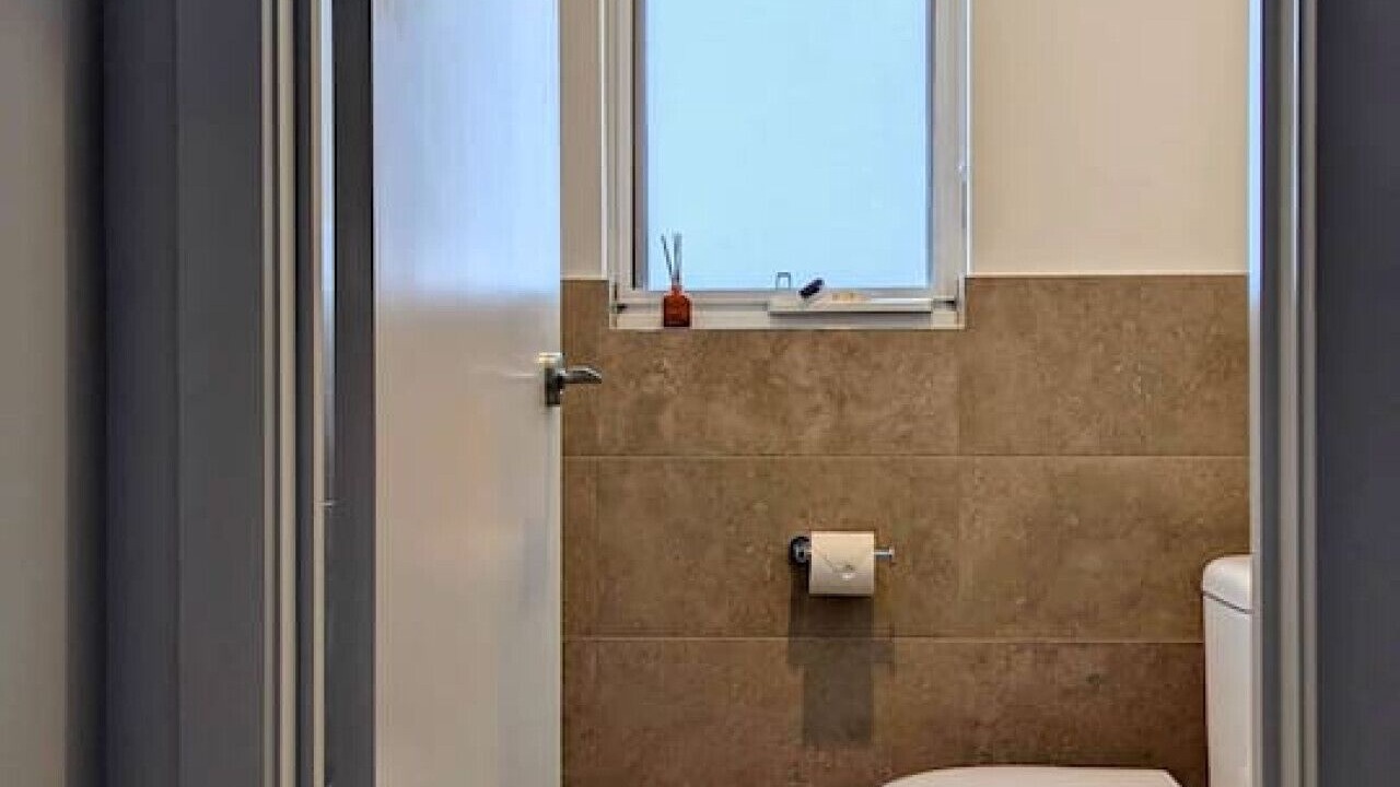 Photo of Bathroom in Indented Head