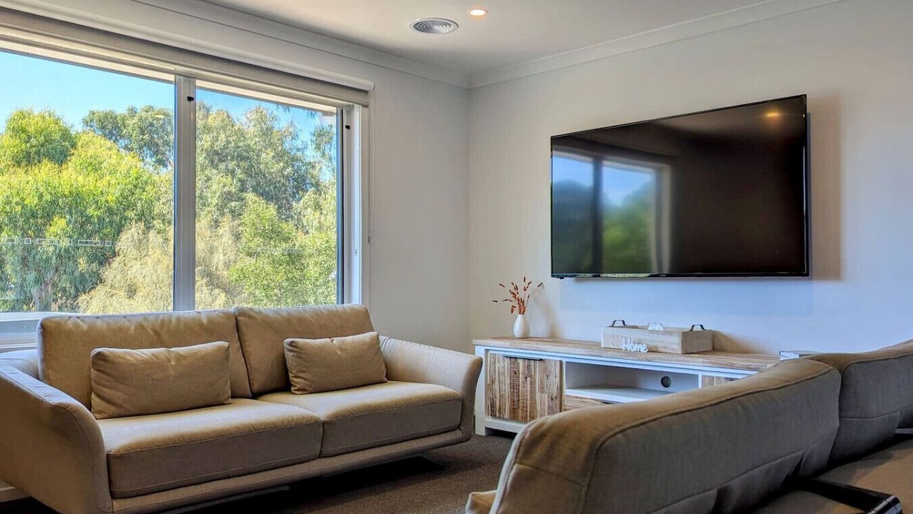 Photo of Livingroom in Indented Head