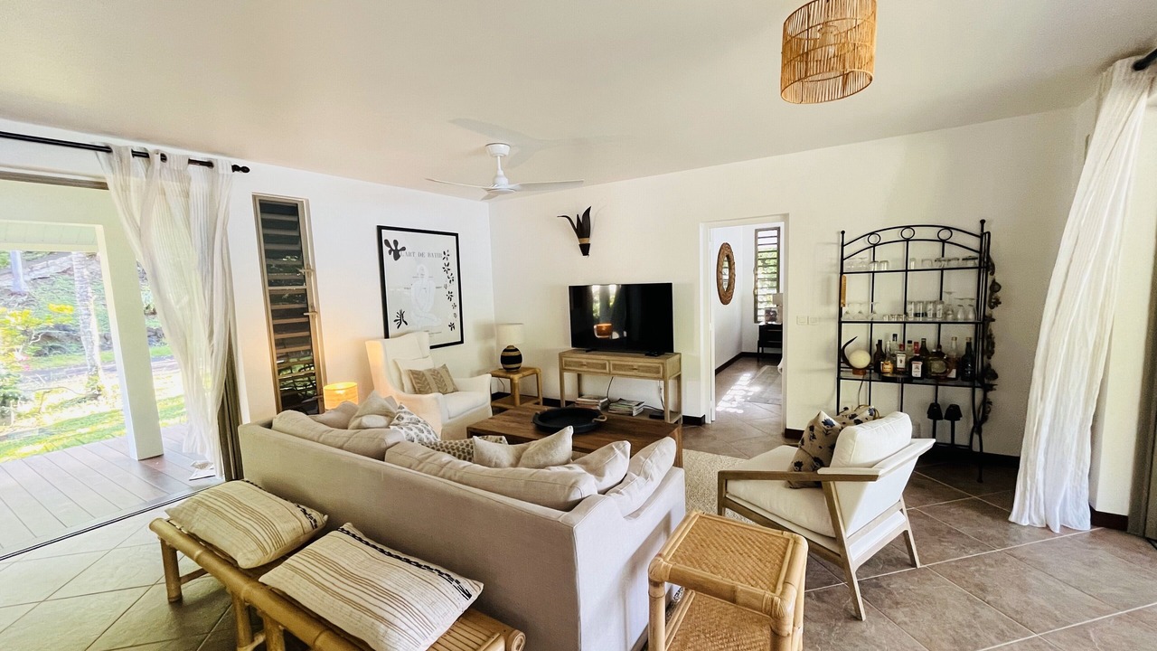 Photo of Livingroom in Huahine