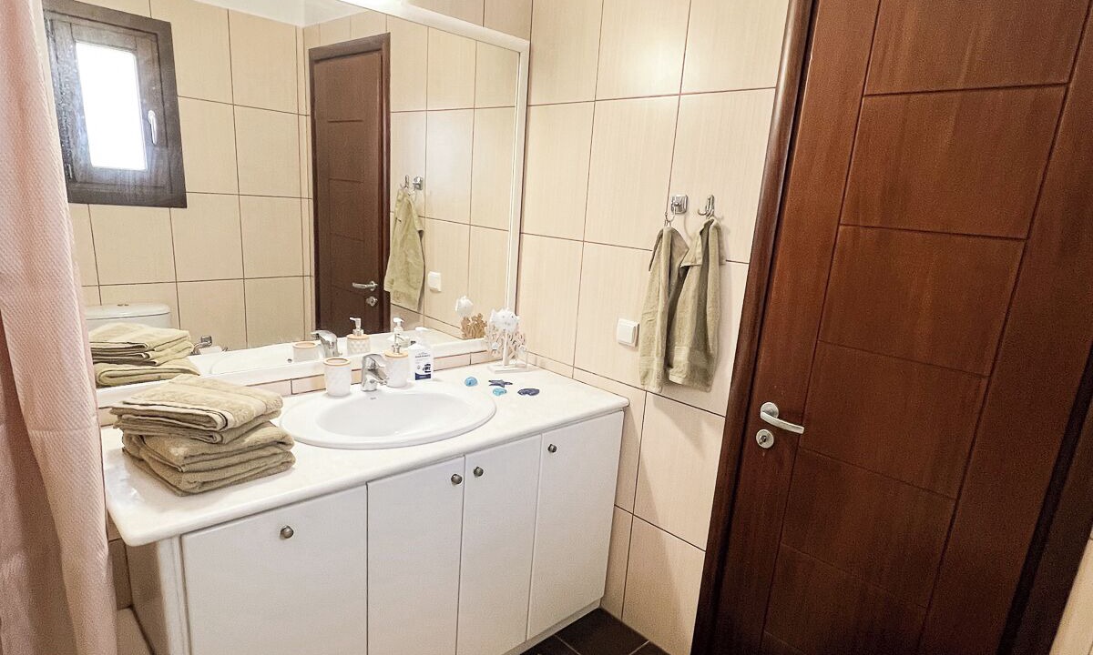 Photo of Bathroom in Drios