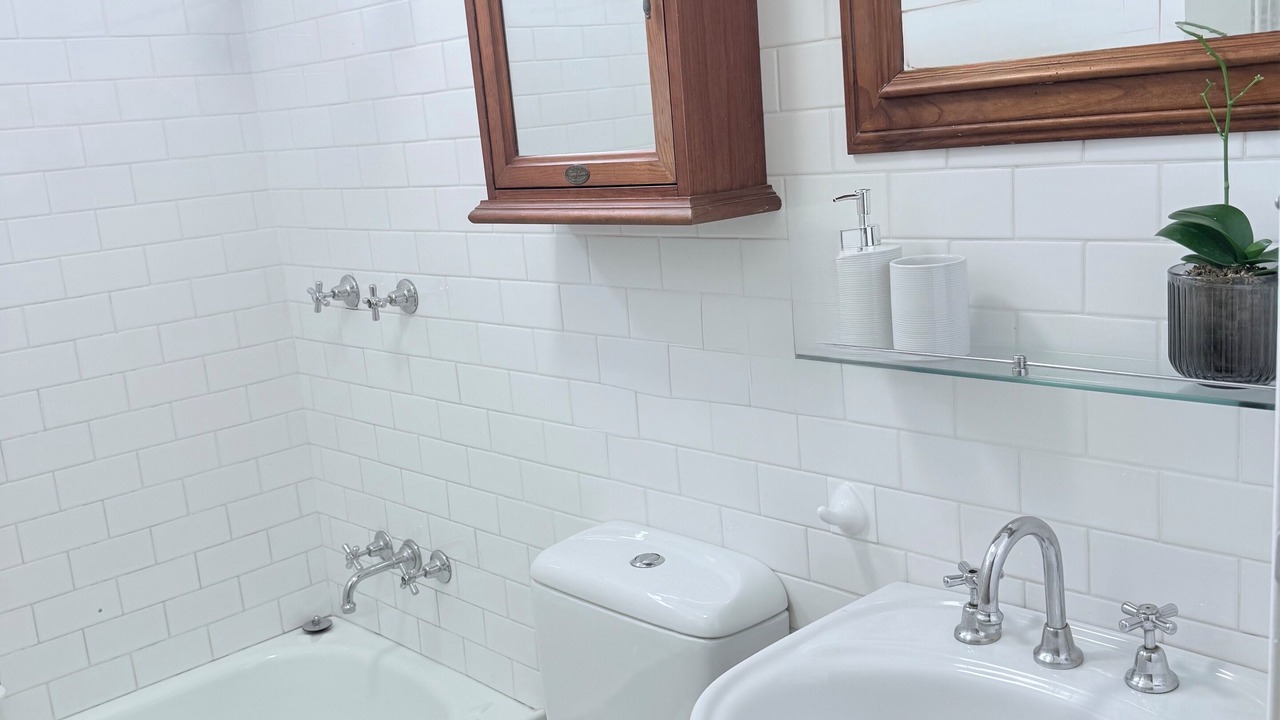 Photo of Bathroom in Petersham