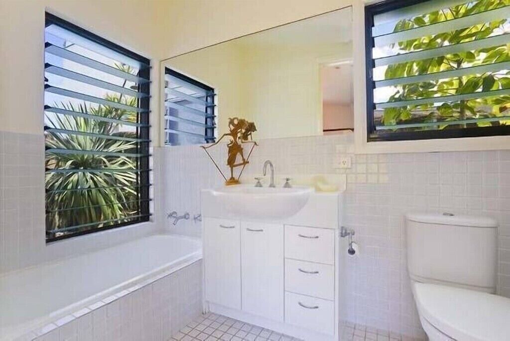 Photo of Bathroom in Boomerang Beach