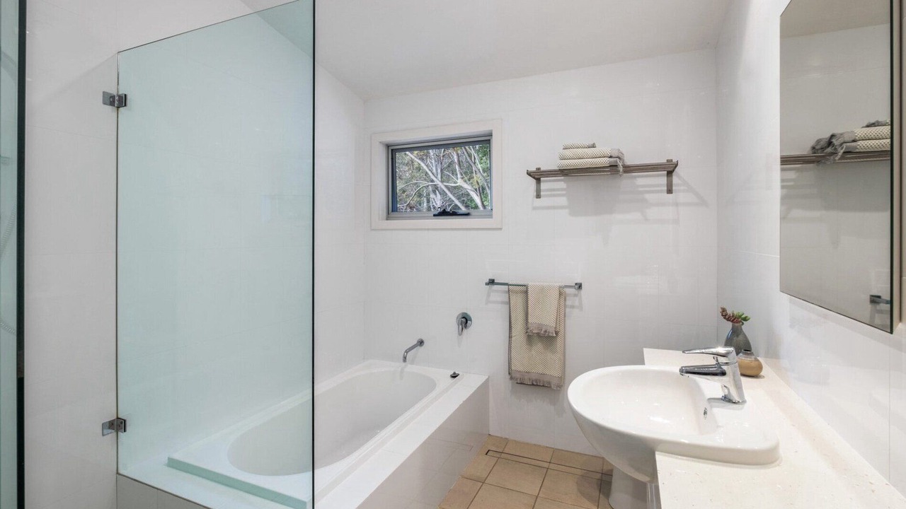 Photo of Bathroom in Box Head