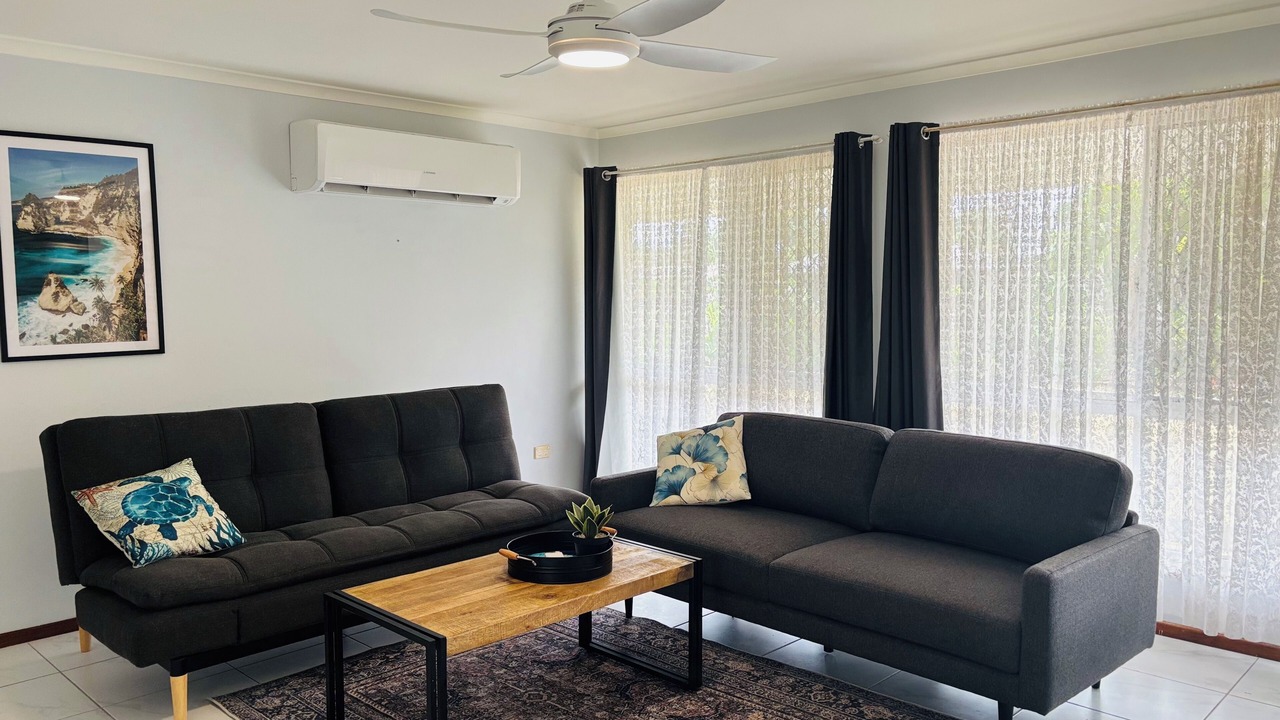 Photo of Livingroom in Moore Park Beach