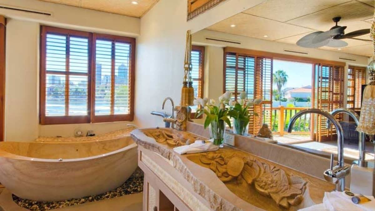 Photo of Bathroom in Surfers Paradise