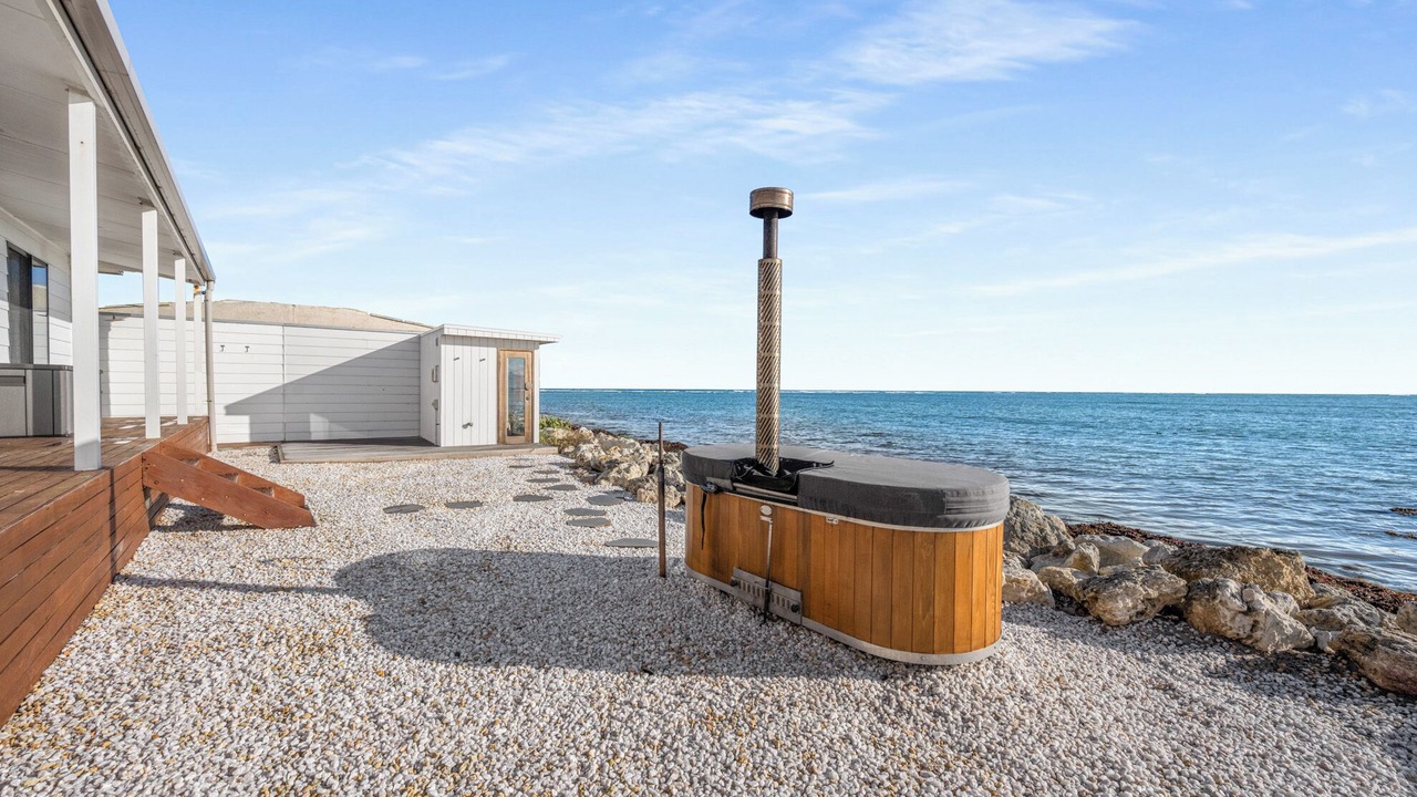 Photo of Outdoor in Pelican Point