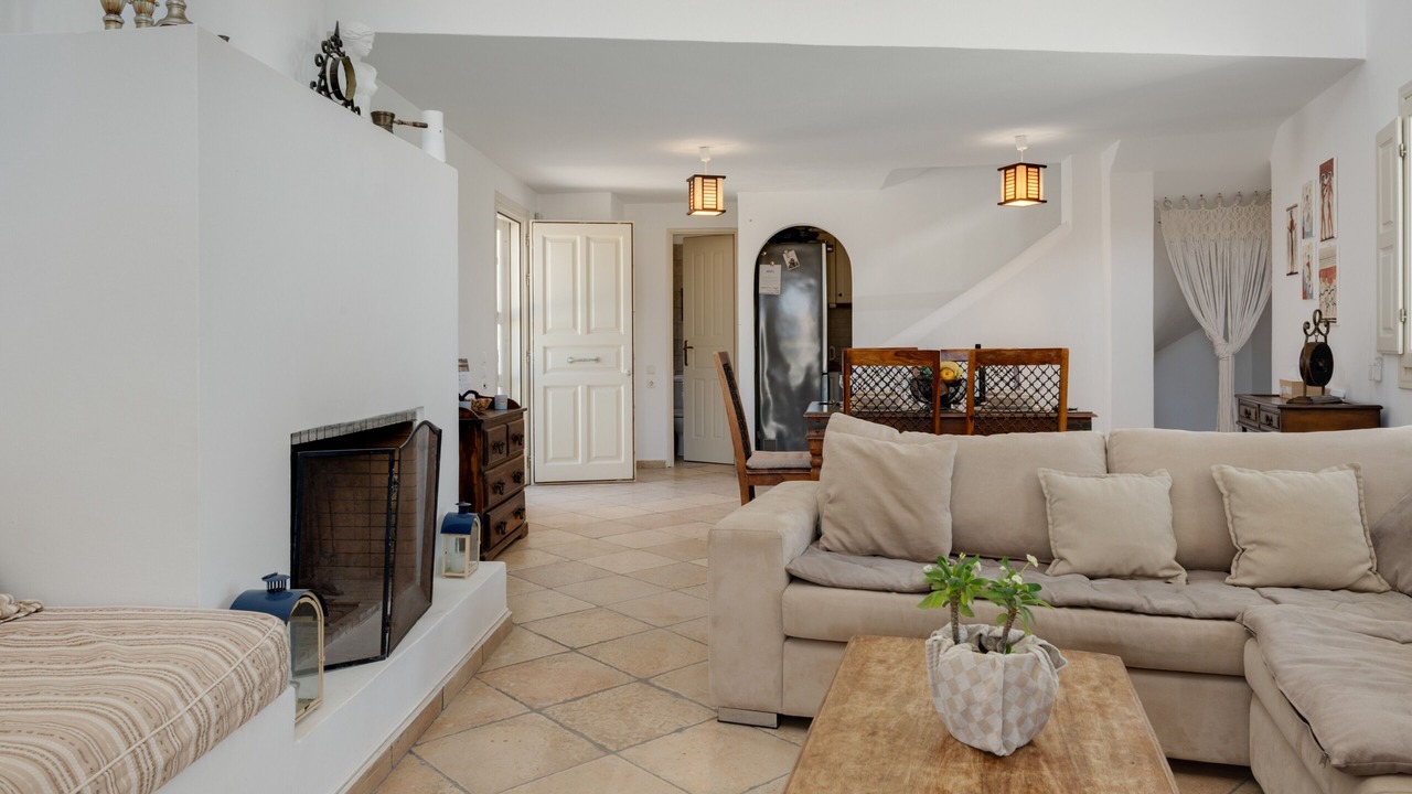 Photo of Livingroom in Akrotiri