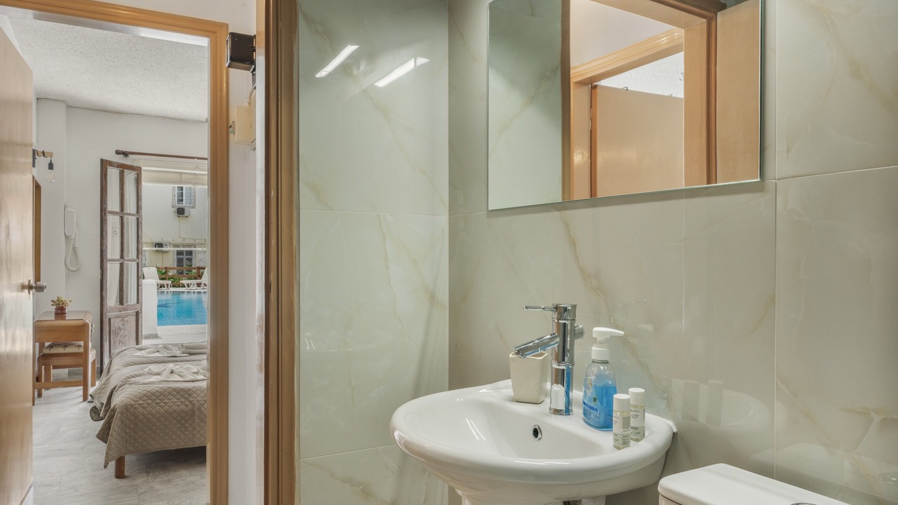 Photo of Bathroom in Pothia