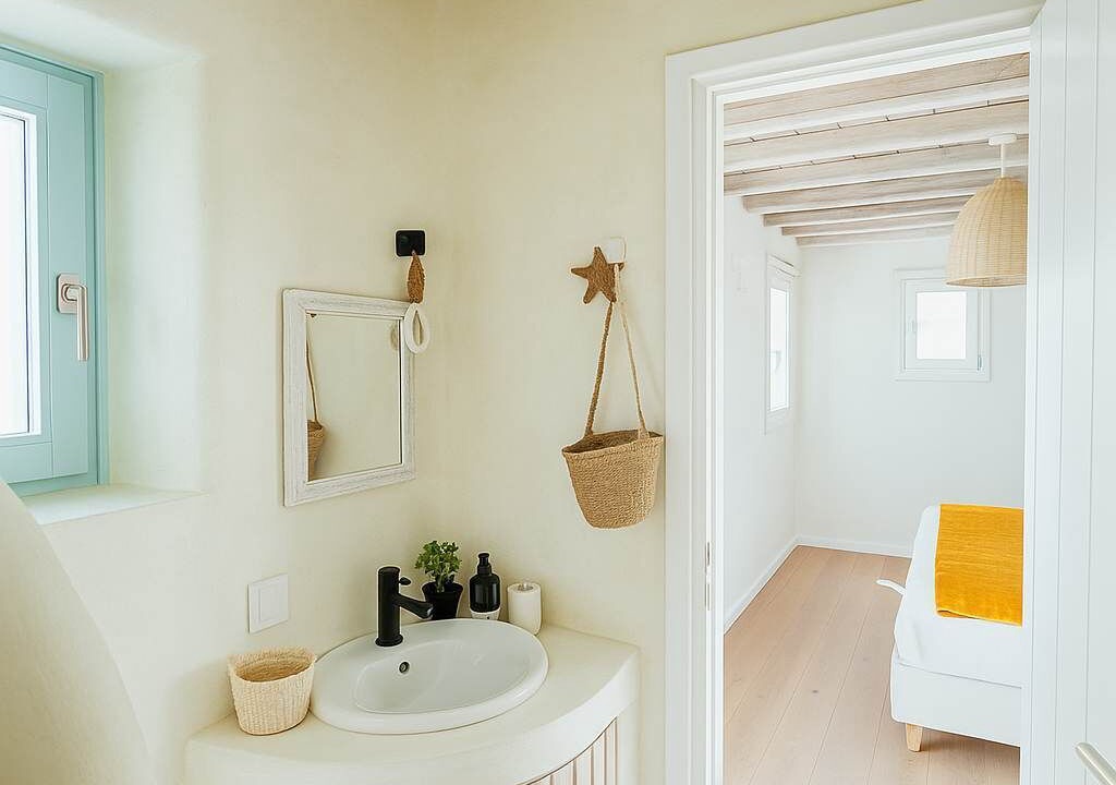 Photo of Bathroom in Ornos