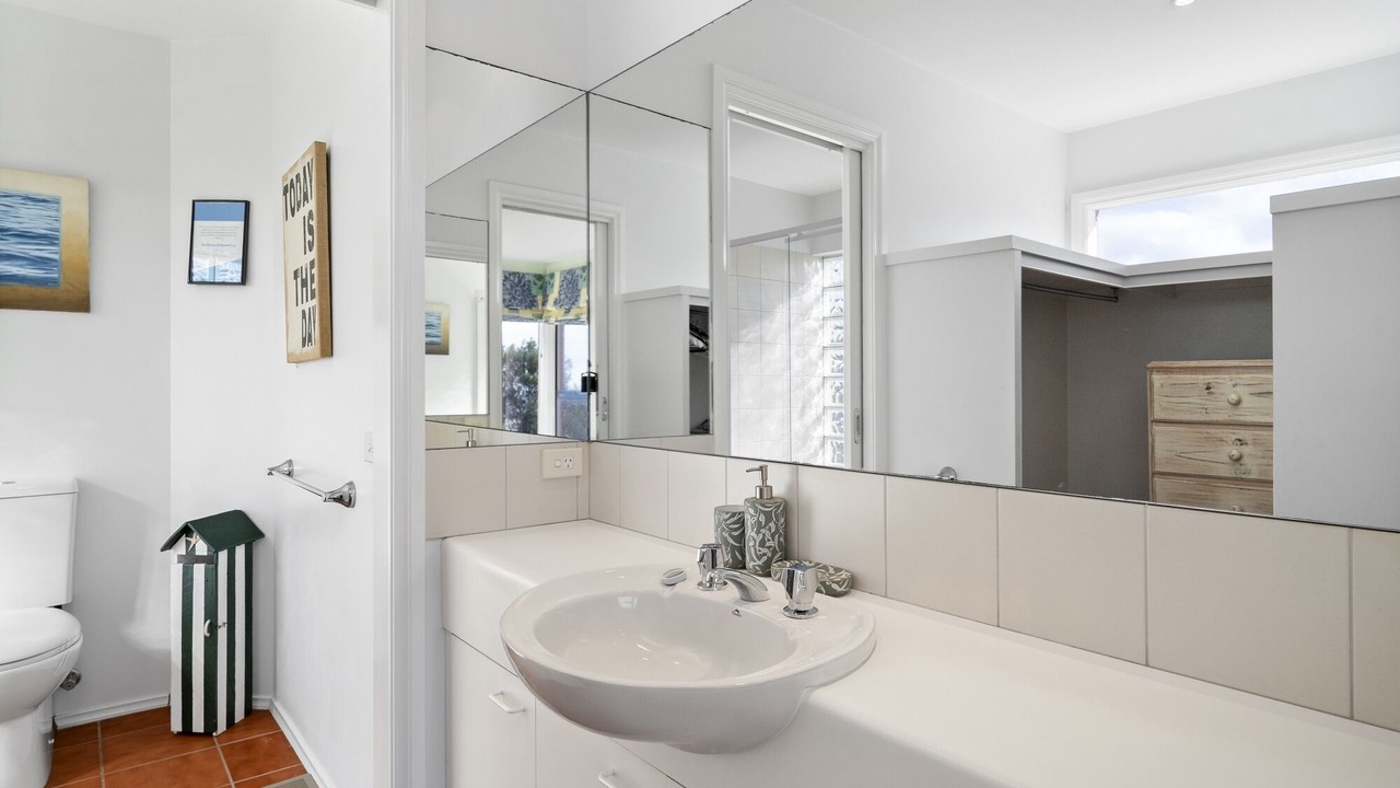 Photo of Bathroom in Cape Schanck