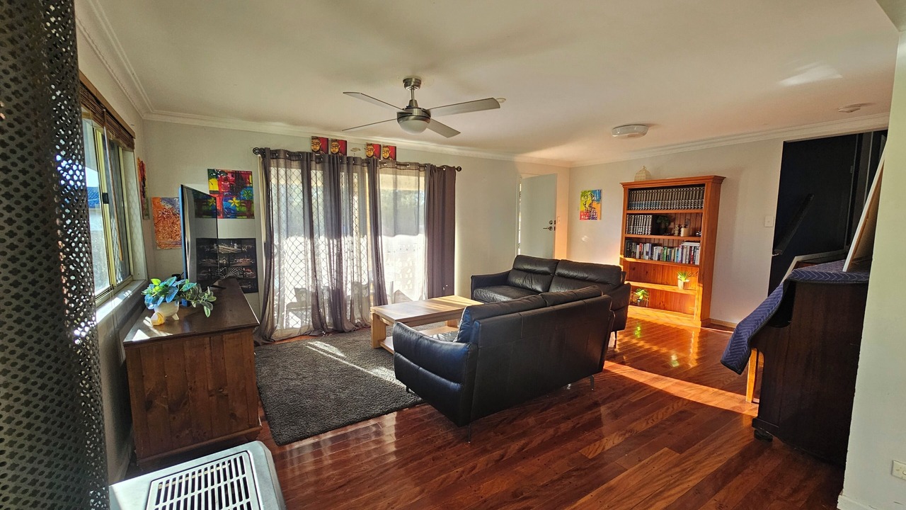 Photo of Livingroom in Strathpine