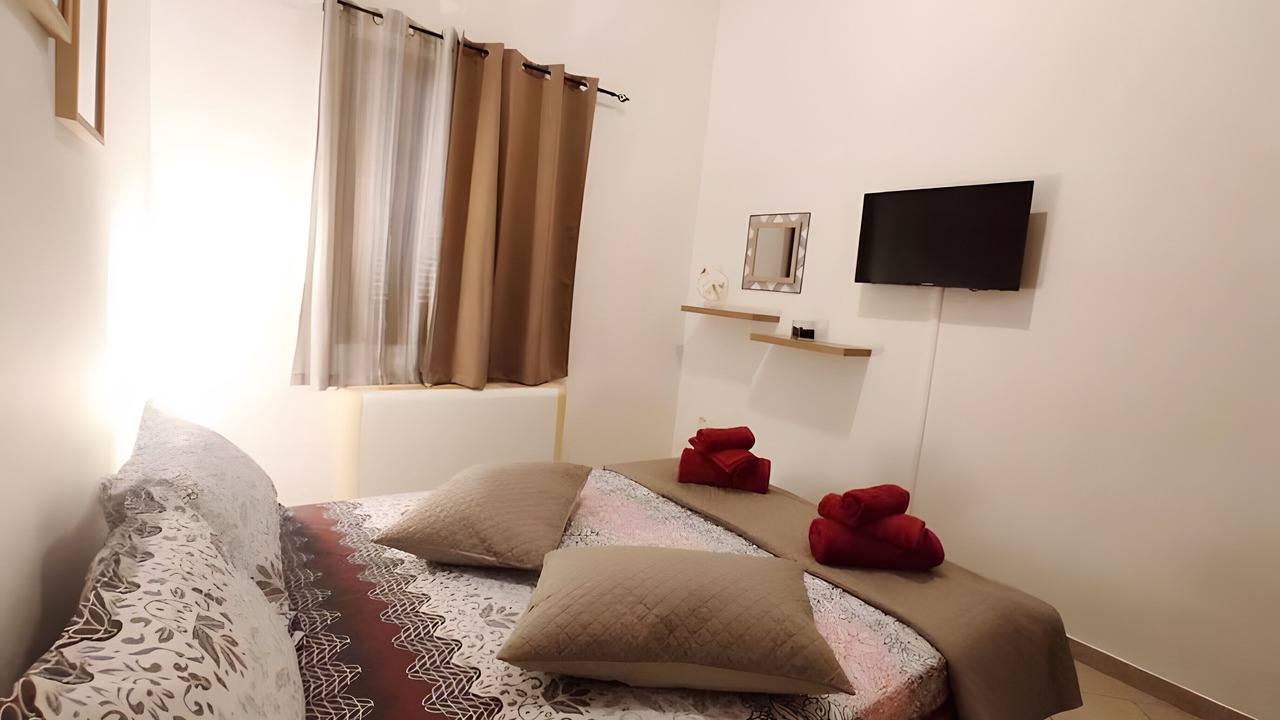 Photo of Bedroom in Ydrousa