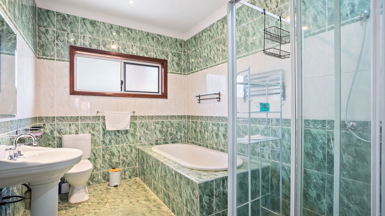 Photo of Bathroom in Primbee