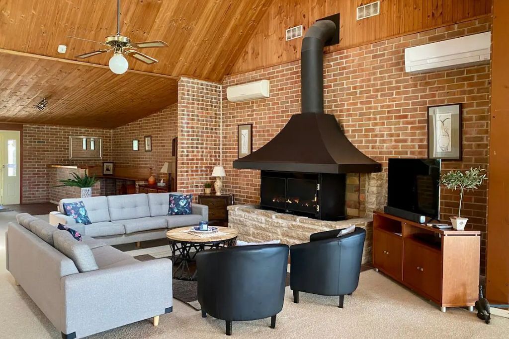 Photo of Livingroom in Lovedale