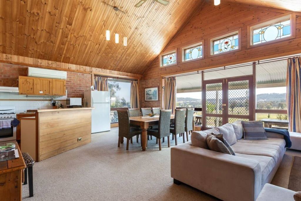 Photo of Livingroom in Lovedale