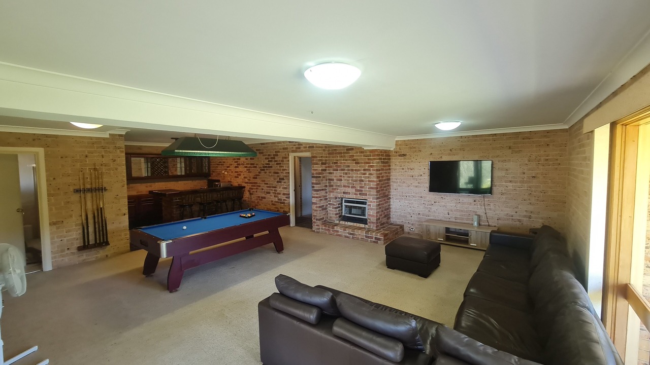Photo of Livingroom in Denham Court