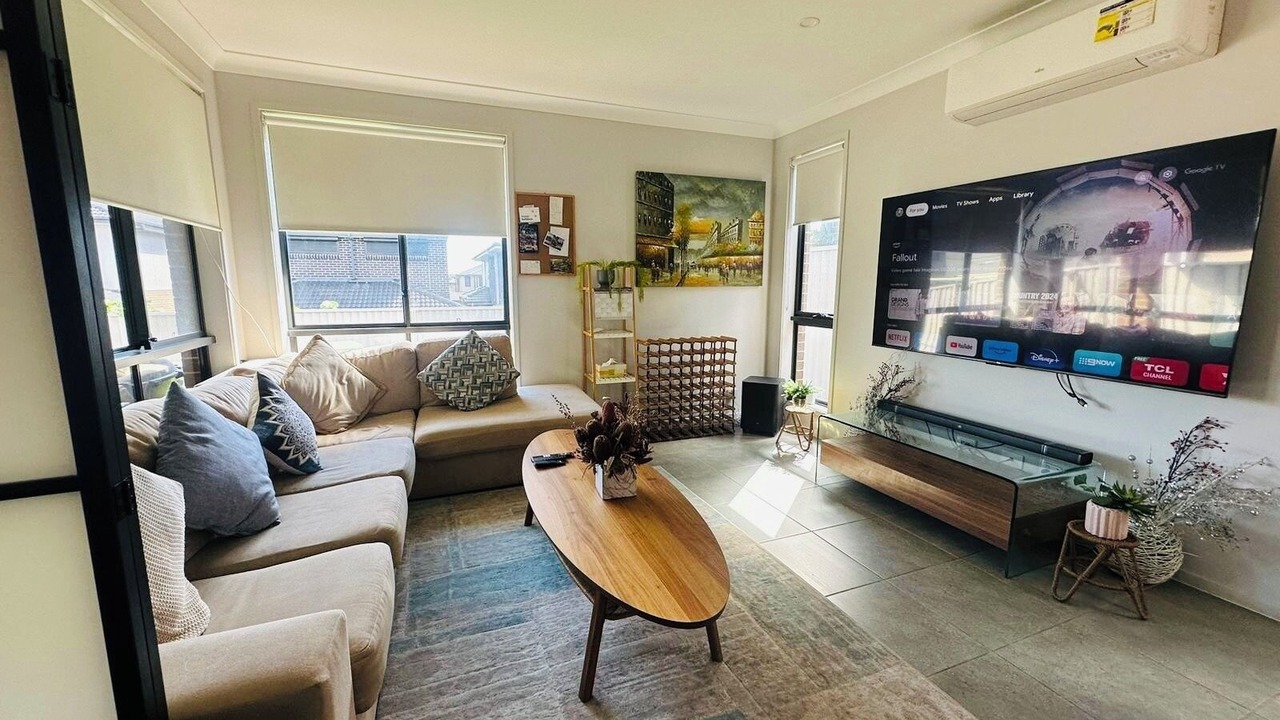 Photo of Livingroom in Austral