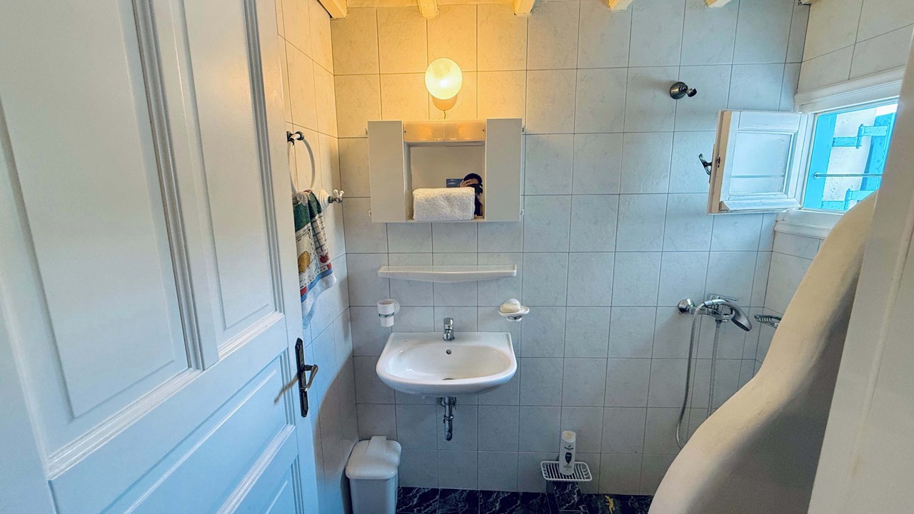Photo of Bathroom in Ornos