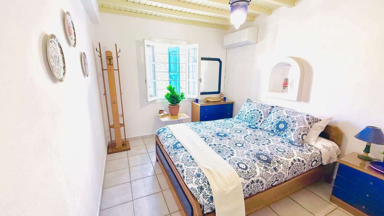 Photo of Bedroom in Ornos