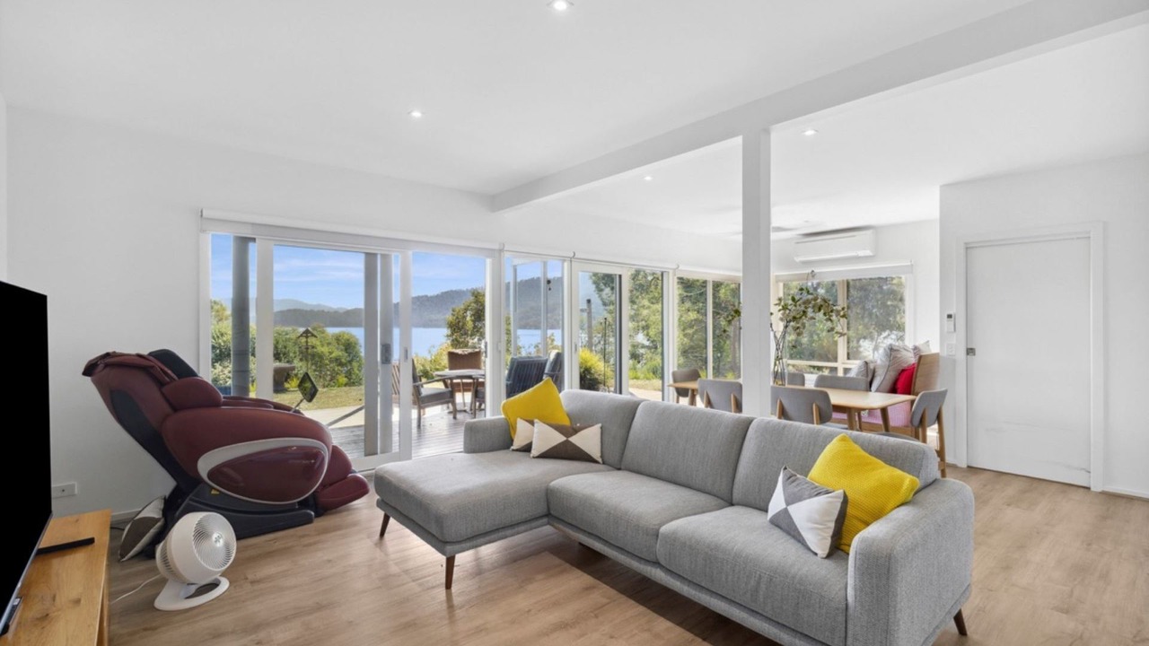 Photo of Livingroom in Taylor Bay