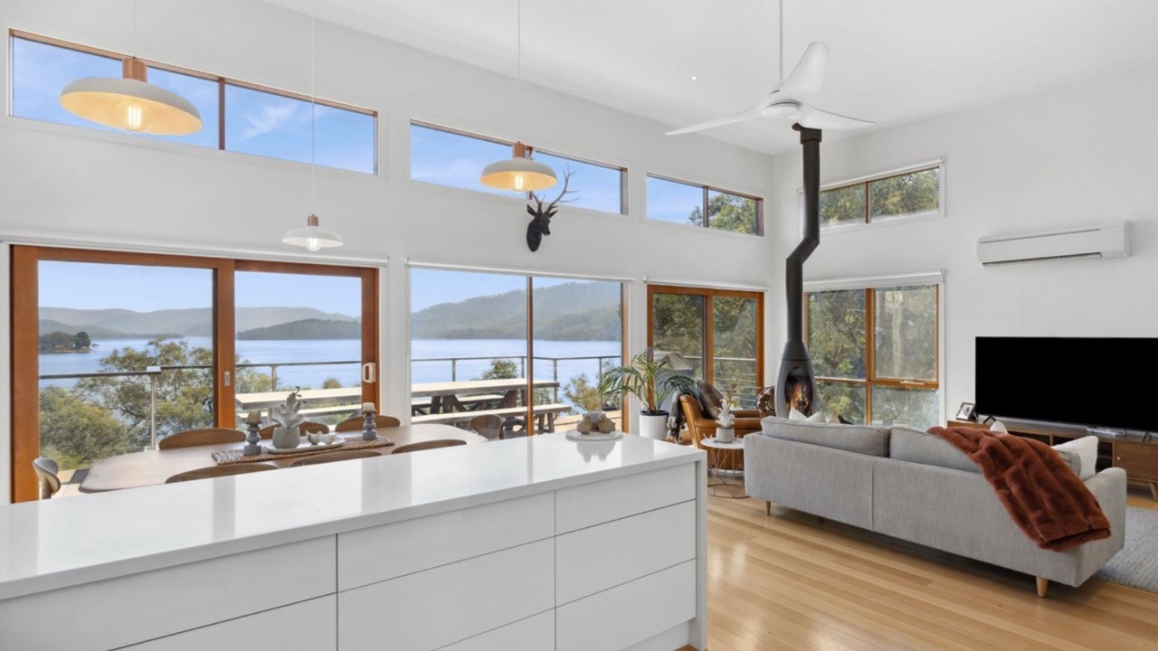 Photo of Livingroom in Taylor Bay