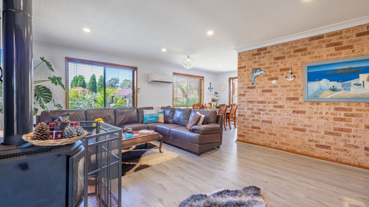 Photo of Livingroom in Salamander Bay