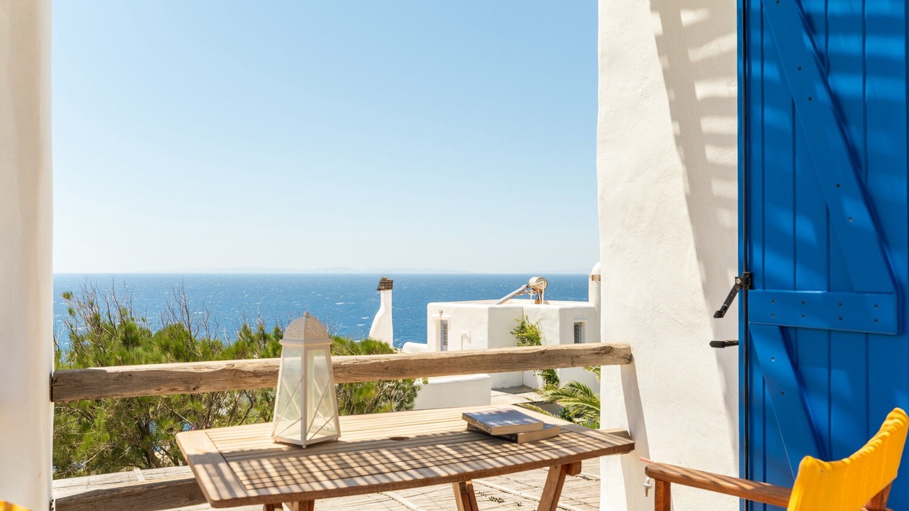 Photo of Outdoor in Kini