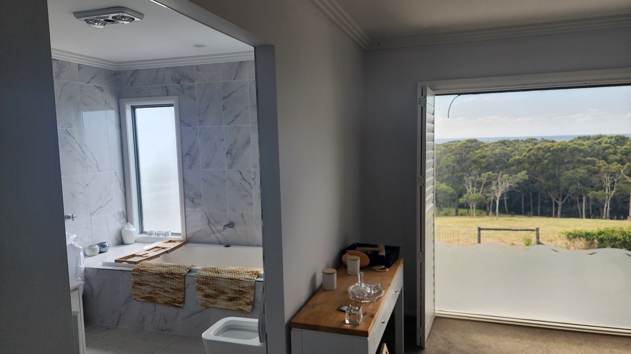 Photo of Bathroom in Red Head