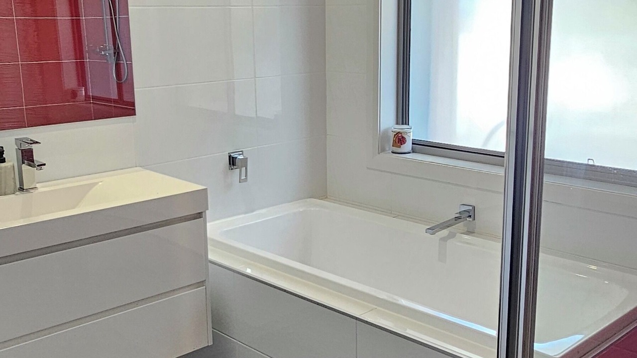 Photo of Bathroom in Red Head