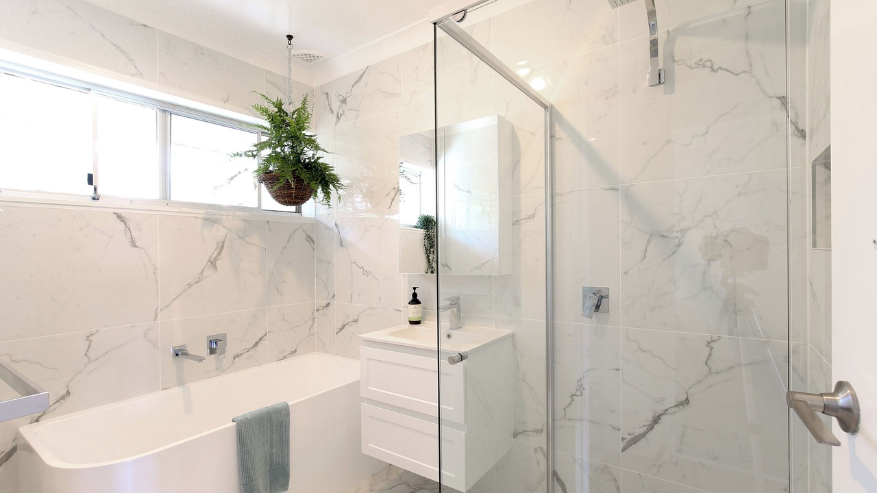 Photo of Bathroom in Surfside