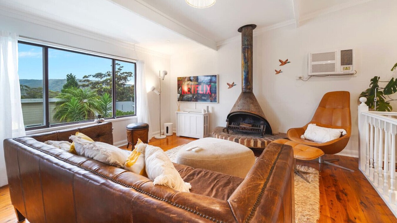 Photo of Livingroom in Saratoga