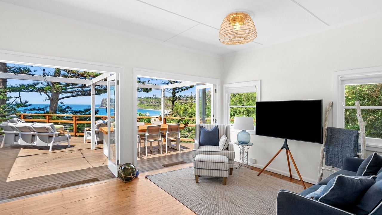 Photo of Livingroom in Newport