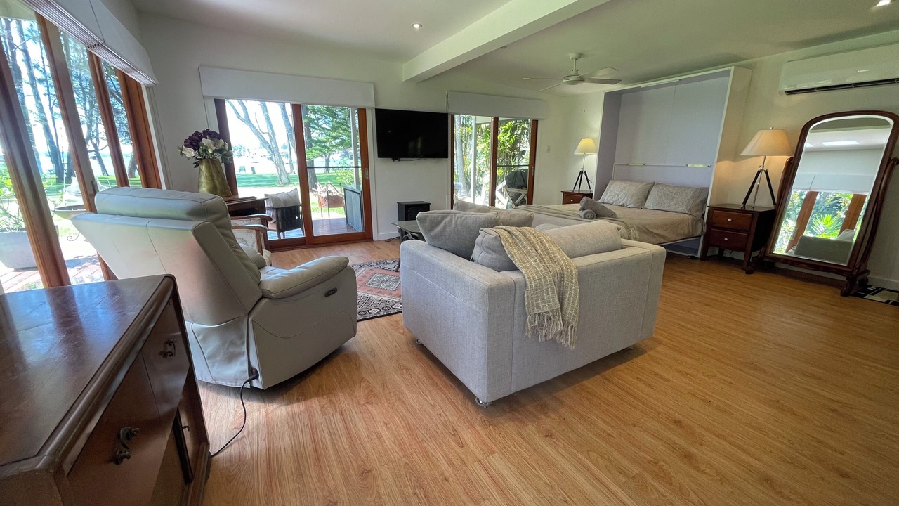 Photo of Livingroom in Brightwaters