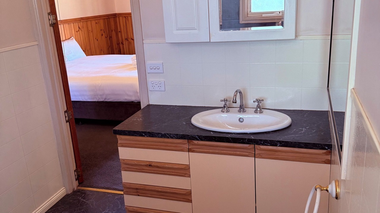 Photo of Bathroom in Buronga