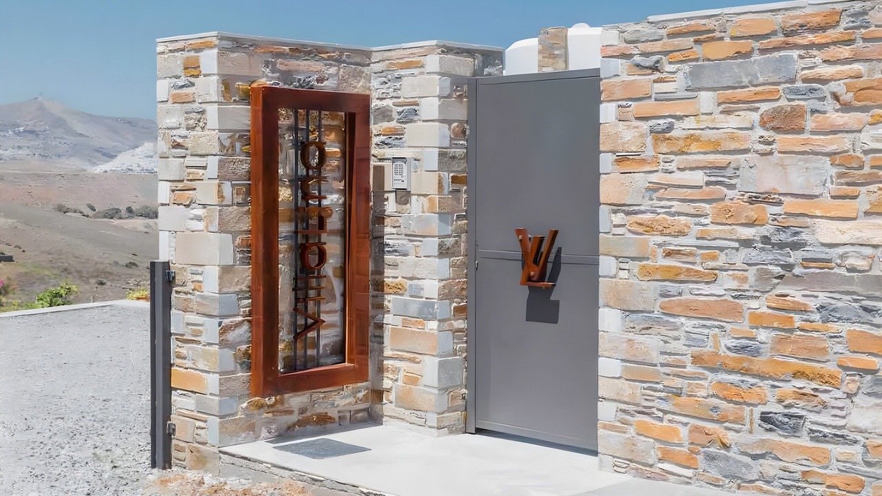 Photo of Outdoor in Azolimnos