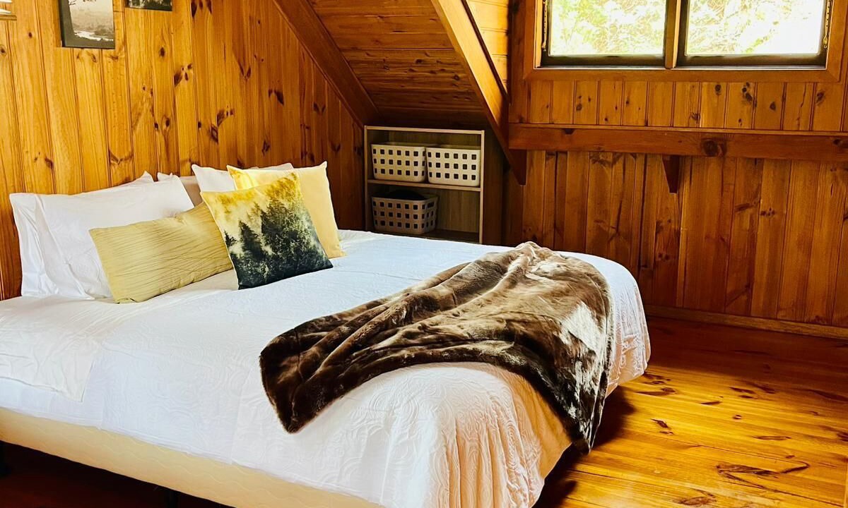 Photo of Bedroom in Sawmill Settlement