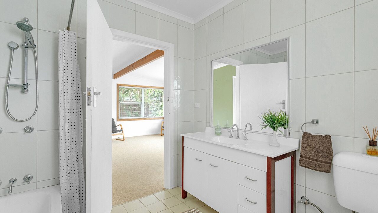 Photo of Bathroom in Burrill Lake
