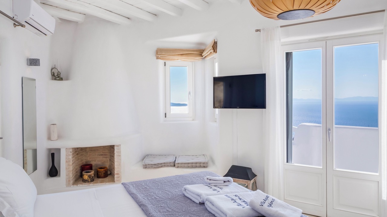 Photo of Bedroom in Faros Armenistis