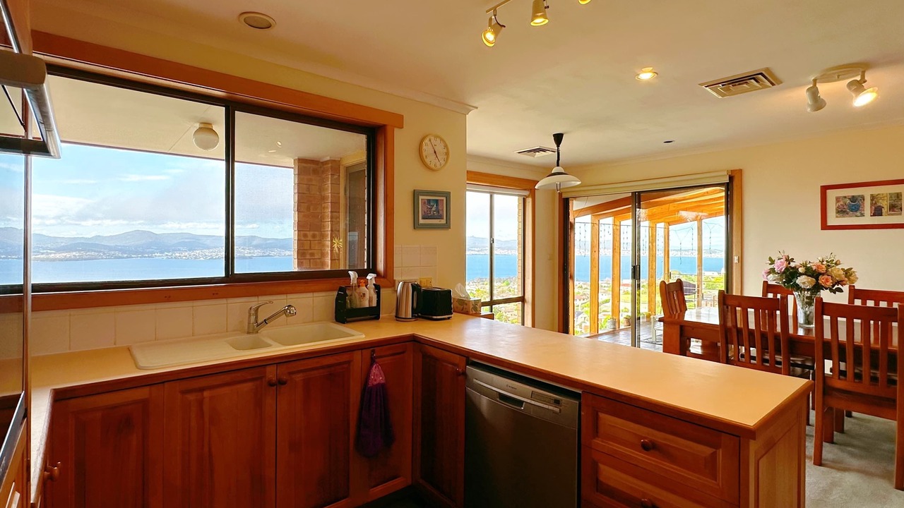 Photo of Kitchen in Sandy Bay