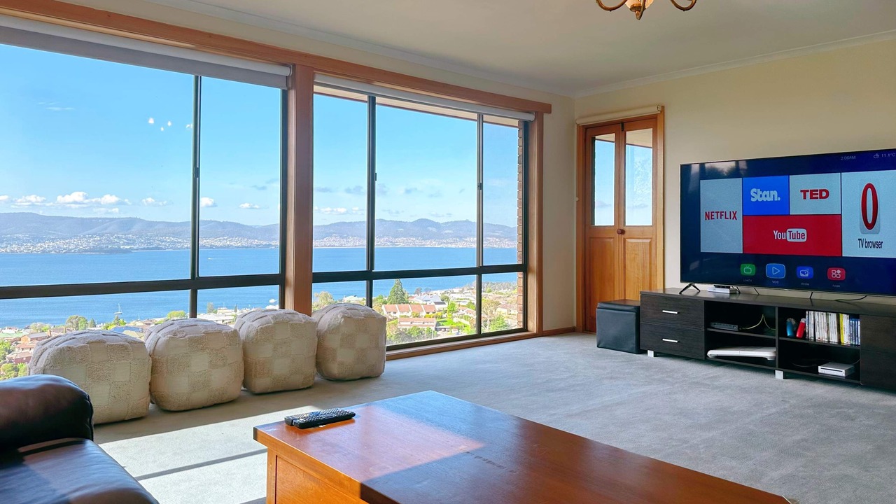 Photo of Livingroom in Sandy Bay