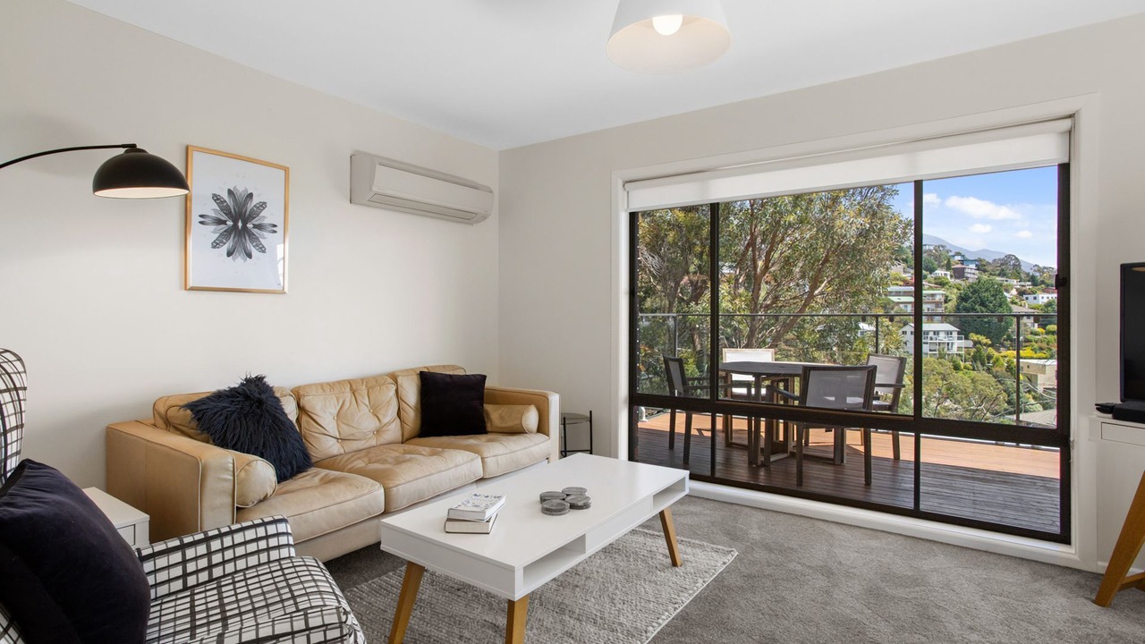 Photo of Livingroom in Sandy Bay